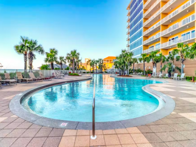 Beachfront Condo with Unbeatable view